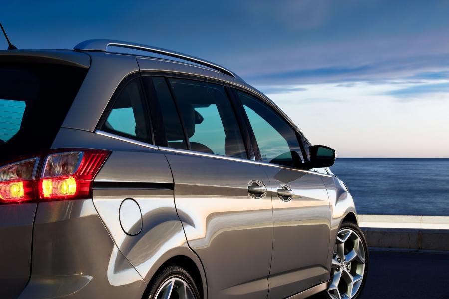 Ford Grand C-Max 2010 года  (фото 21 из 56)